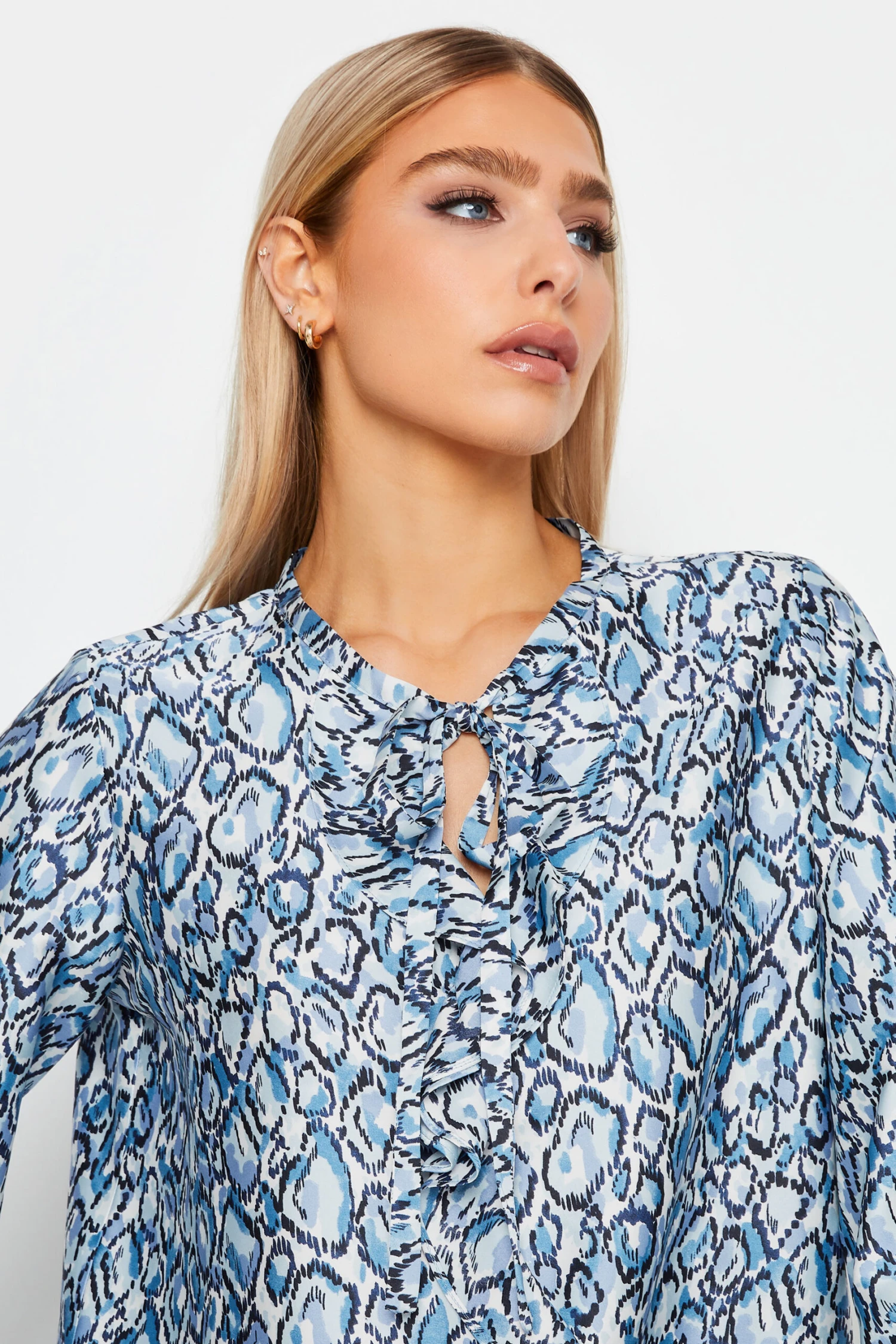 M&Co Blue Snake Print Tie Neck Blouse 4 M&Co Blue Snake Print Tie Neck Blouse - Image 4