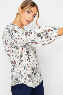 M&Co Ivory White Paisley Print Blouse 12 M&Co Ivory White Paisley Print Blouse -M&Co Sales Store 2c938dd8 214c 44 500561 E scaled