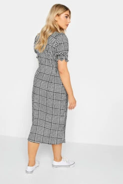 M&Co Black Gingham Print Midi Dress 9 M&Co Black Gingham Print Midi Dress -M&Co Sales Store 65418d3a a569 4a 550416 C scaled