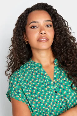 M&Co Green Spot Print V-Neck Blouse 10 M&Co Green Spot Print V-Neck Blouse -M&Co Sales Store 67294faa 5bf9 47 550107 D scaled