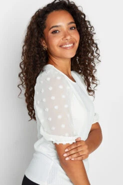 M&Co White Dobby Sleeve Blouse -M&Co Sales Store d0bf006f 3dfa 4d 550096 D scaled