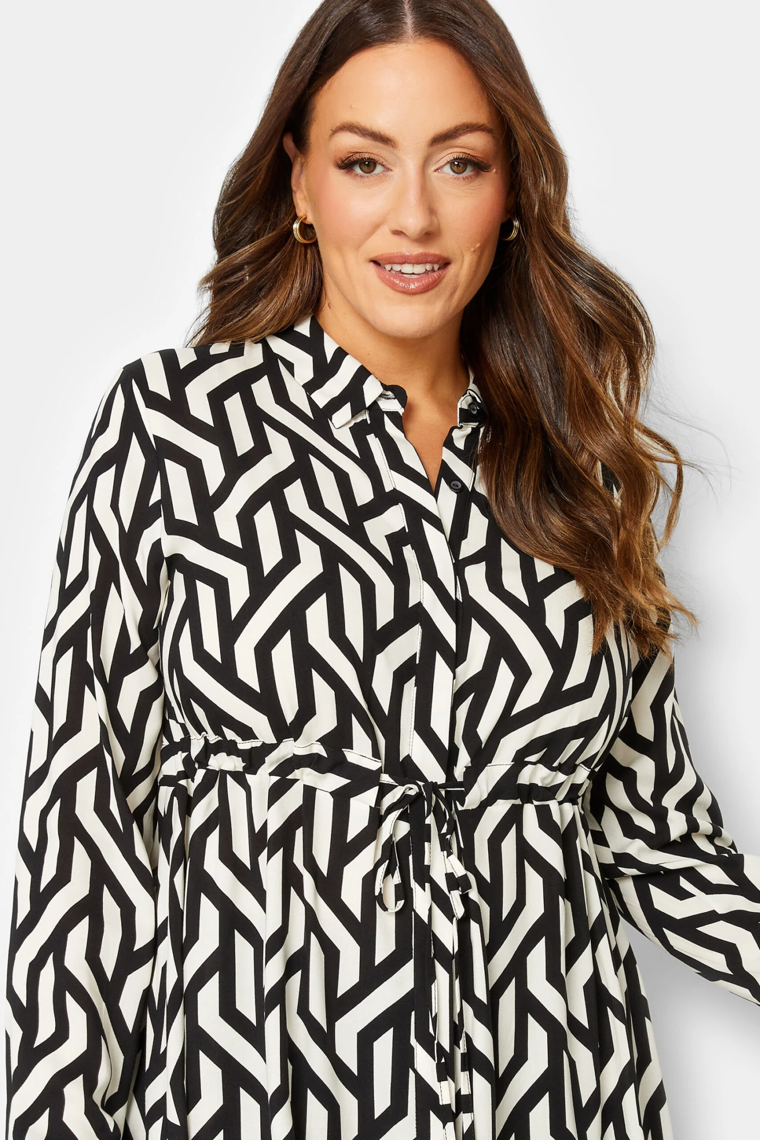 M&Co Black & White Geometric Print Tie Waist Tunic Shirt 4 M&Co Black & White Geometric Print Tie Waist Tunic Shirt - Image 4