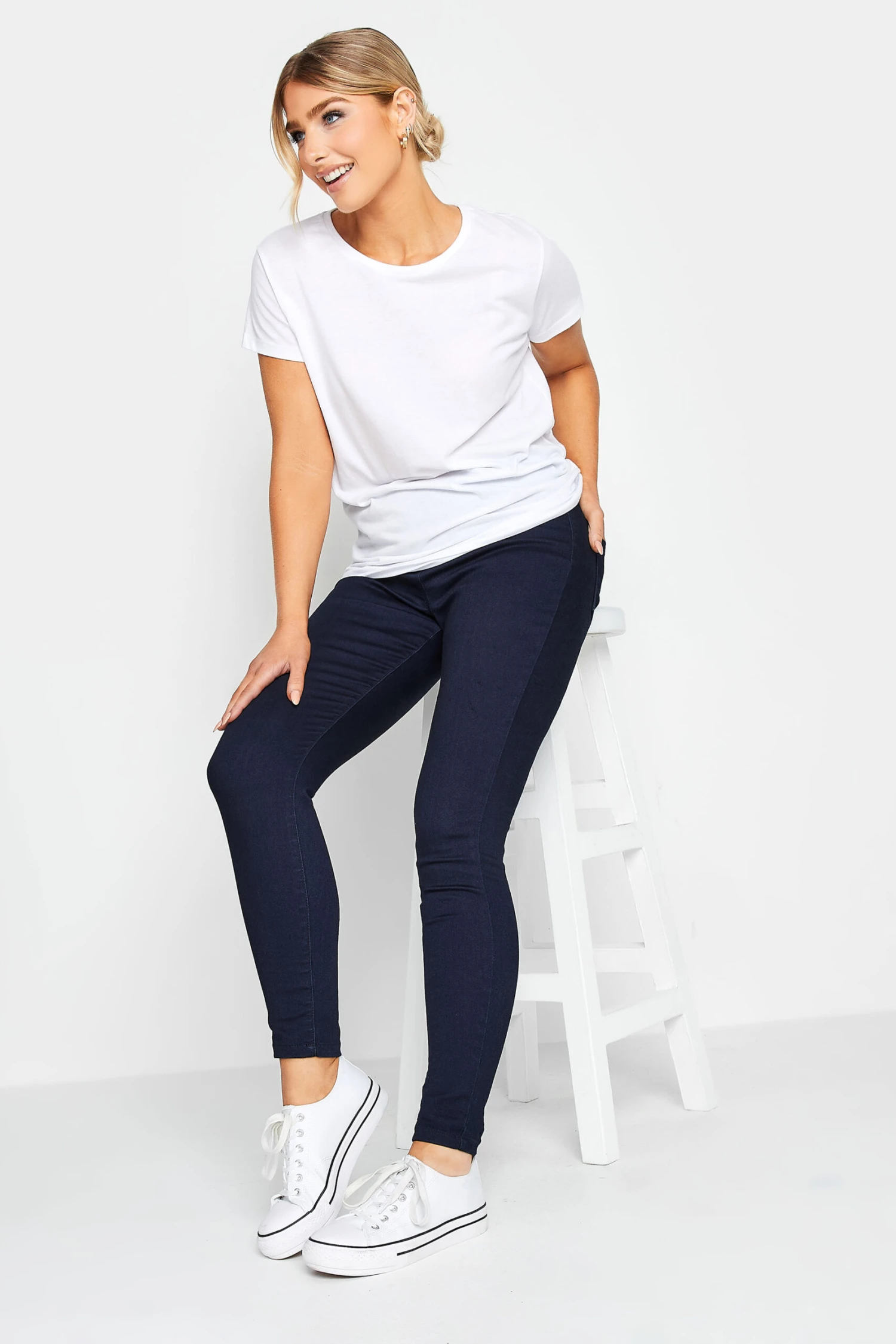 M&Co Indigo Blue Stretch Jeggings 2 M&Co Indigo Blue Stretch Jeggings - Image 2