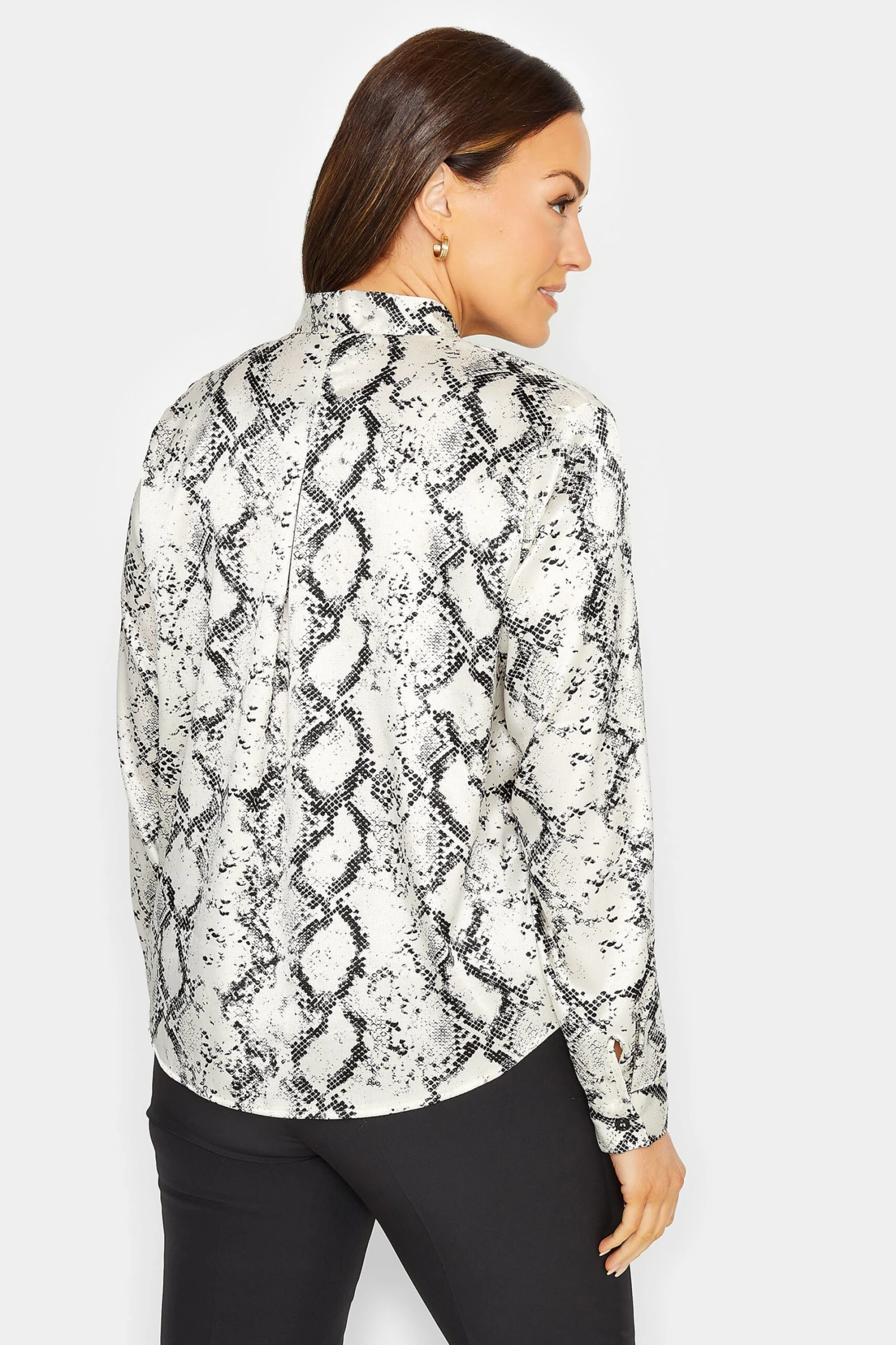 M&Co Ivory White Snake Print Wrap Front Blouse 3 M&Co Ivory White Snake Print Wrap Front Blouse - Image 3