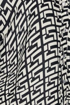 M&Co White Geometric Print Short Sleeve Shirt 11 M&Co White Geometric Print Short Sleeve Shirt -M&Co Sales Store efa2c0ce 900e 45 550144 Z scaled