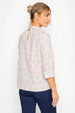 M&Co Pink Geometric Print High Neck Blouse 9 M&Co Pink Geometric Print High Neck Blouse -M&Co Sales Store f1d376cd 8131 4e 550589 C scaled